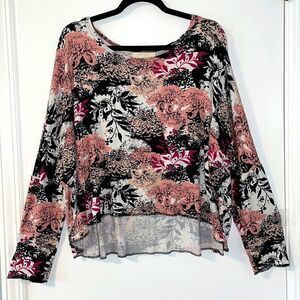Selga soft, flowy abstract botanical print long sleeve top Large